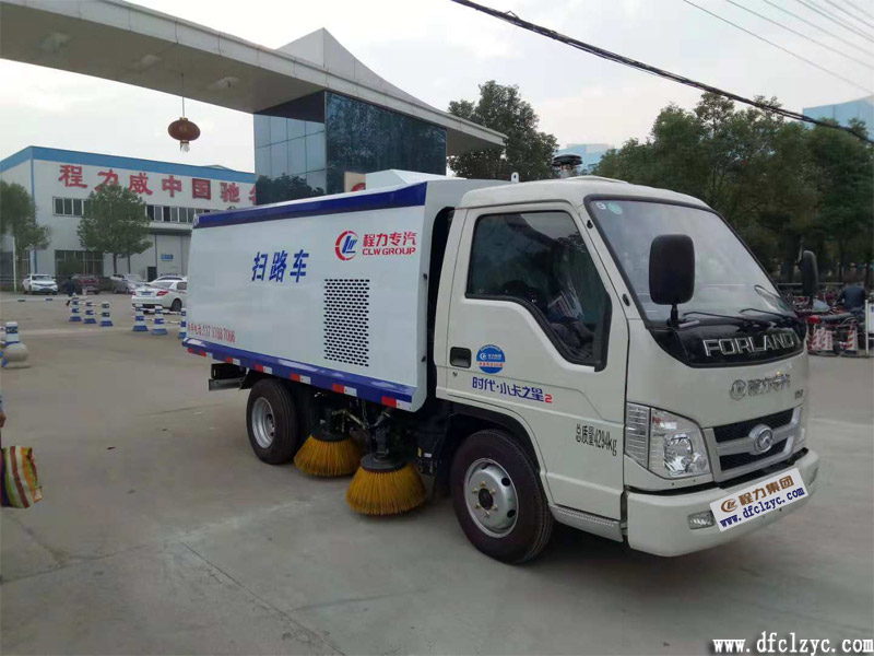 程力集團(tuán)掃路車(chē)